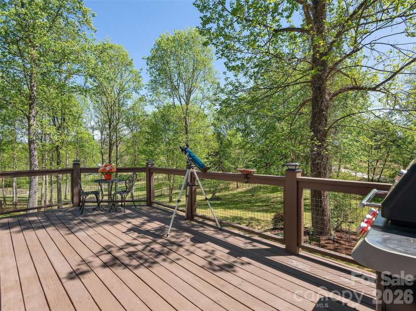 37 Crimson Lane, Hendersonville, NC 28792.  MLS# CAR4372173, YatesRealty ID 15449. 