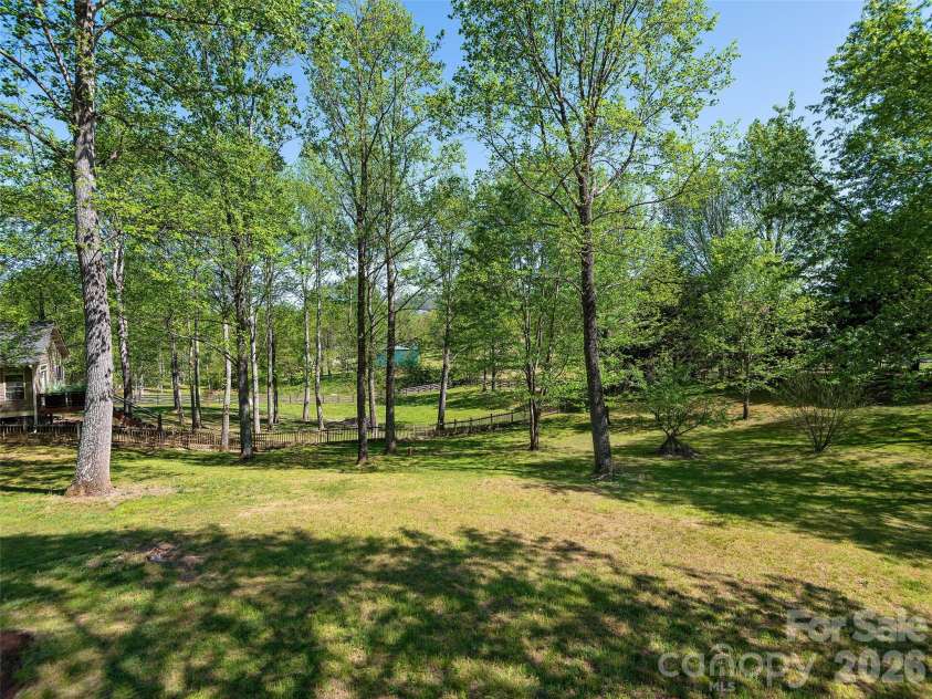 37 Crimson Lane, Hendersonville, NC 28792.  MLS# CAR4372173, YatesRealty ID 15449. 