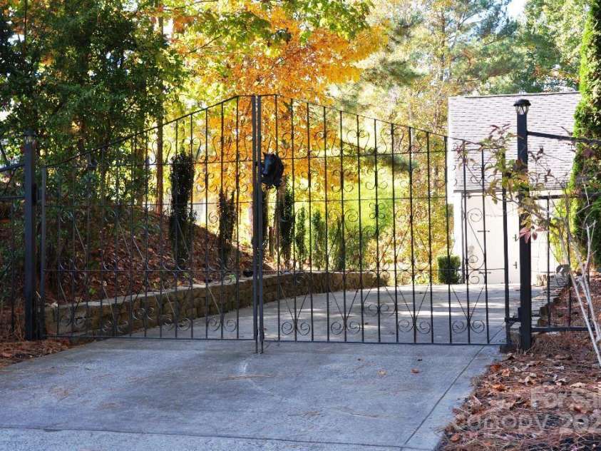 3645 Lake Bluff Drive, Sherrills Ford, NC 28763.  MLS# CAR4277092, YatesRealty ID 1545. 