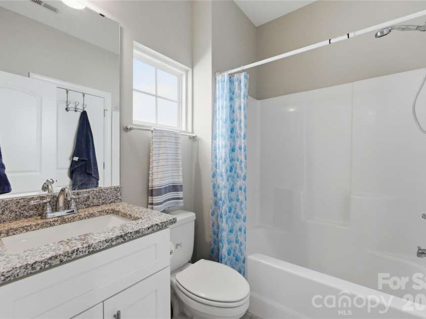 2273 Moss Haven Lane, Denver, NC 28037.  MLS# CAR4372382, YatesRealty ID 15450. 