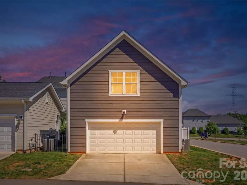 2273 Moss Haven Lane, Denver, NC 28037.  MLS# CAR4372382, YatesRealty ID 15450. 