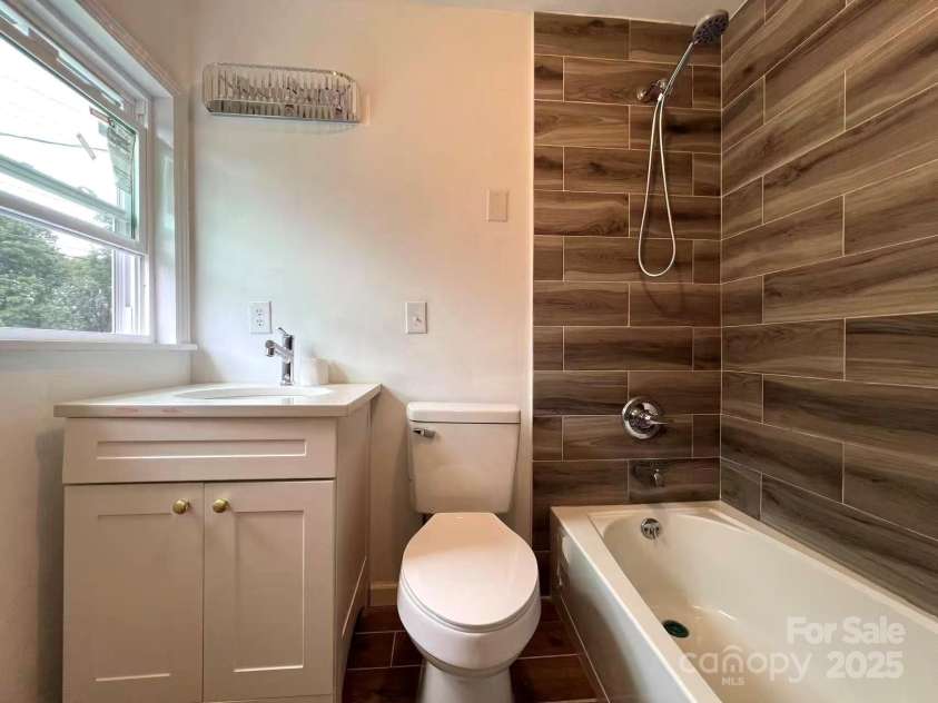 2328 Milton Avenue, Gastonia, NC 28052.  MLS# CAR4254025, YatesRealty ID 15450. 