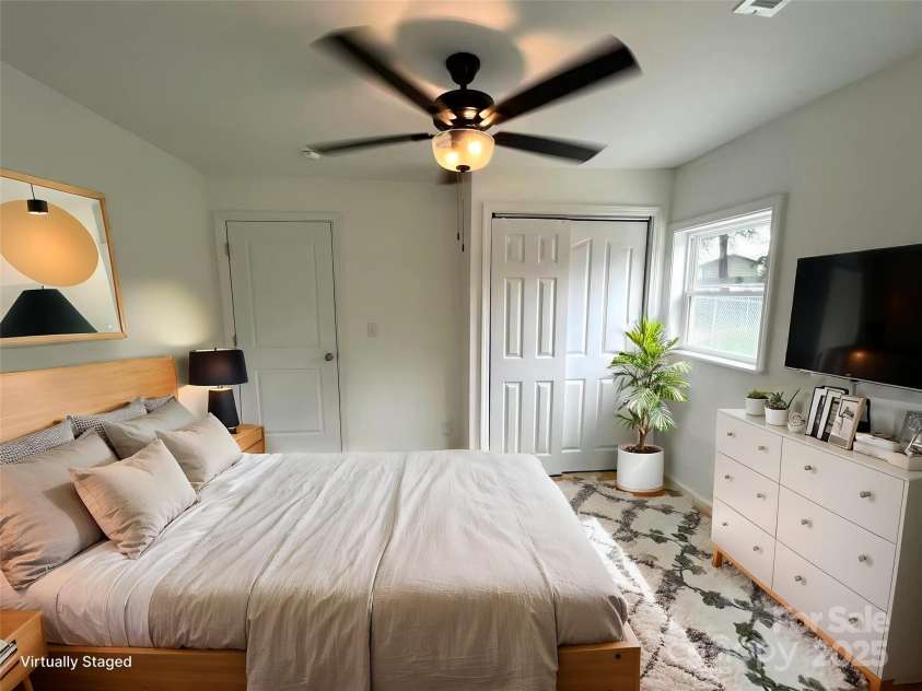 2328 Milton Avenue, Gastonia, NC 28052.  MLS# CAR4254025, YatesRealty ID 15450. 