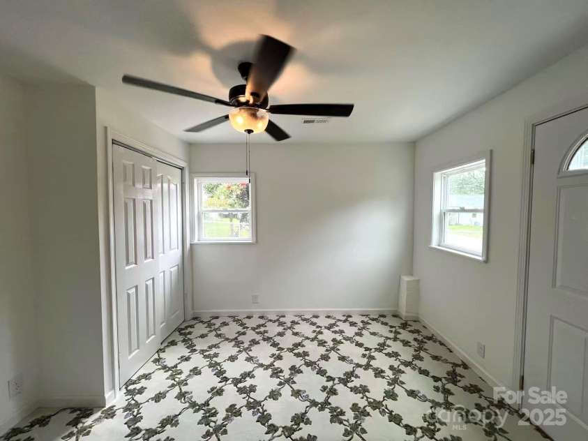 2328 Milton Avenue, Gastonia, NC 28052.  MLS# CAR4254025, YatesRealty ID 15450. 