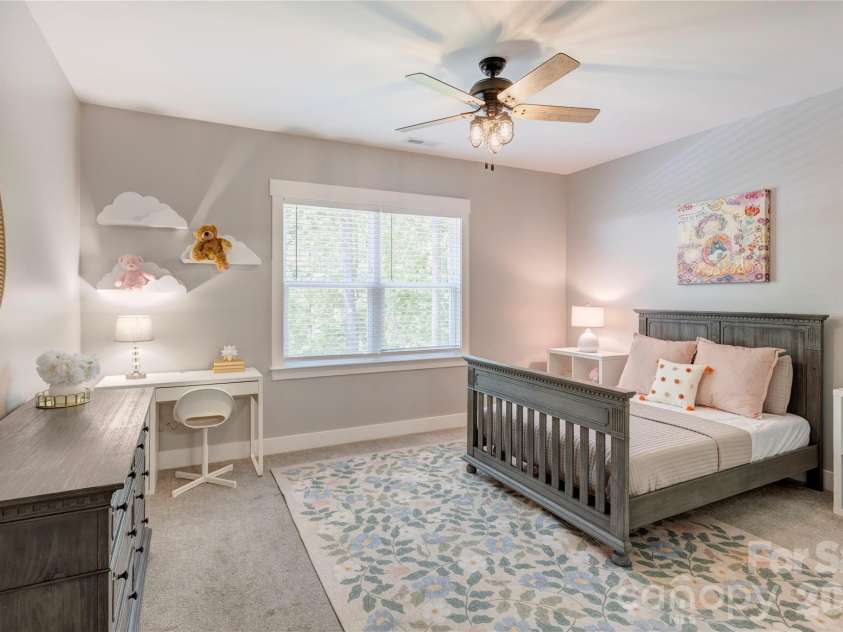 9311 Willowglen Trail, Charlotte, NC 28215.  MLS# CAR4372913, YatesRealty ID 15451. Bedroom with full bath attached
