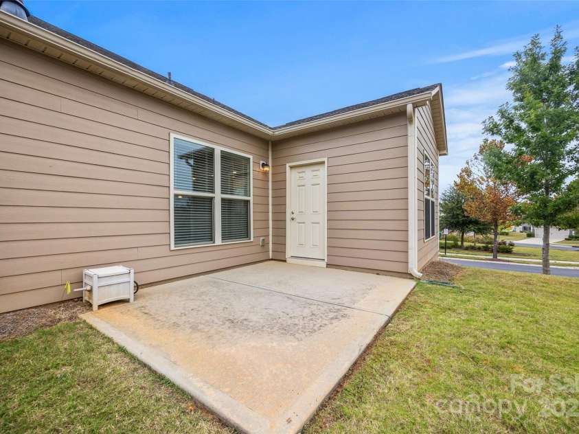 984 Kirby Drive, Fort Mill, SC 29715.  MLS# CAR4185703, YatesRealty ID 15451. Back Patio