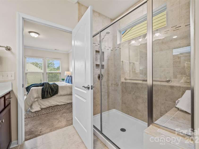 984 Kirby Drive, Fort Mill, SC 29715.  MLS# CAR4185703, YatesRealty ID 15451. Primary Bathroom