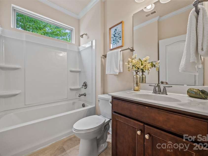 984 Kirby Drive, Fort Mill, SC 29715.  MLS# CAR4185703, YatesRealty ID 15451. Second Bathroom