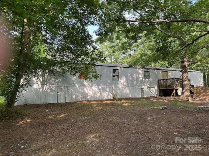 3234 Legend Road, Lancaster, SC 29720.  MLS# CAR4260693, YatesRealty ID 15452. 