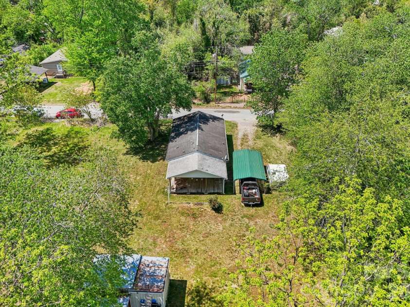 235 Gull Avenue, East Flat Rock, NC 28726.  MLS# CAR4373361, YatesRealty ID 15454. 