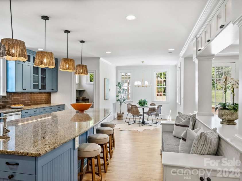 242 Hillside Avenue, Charlotte, NC 28209.  MLS# CAR4371887, YatesRealty ID 15455. 
