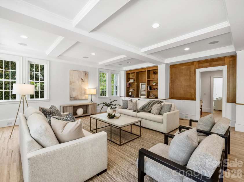 242 Hillside Avenue, Charlotte, NC 28209.  MLS# CAR4371887, YatesRealty ID 15455. 