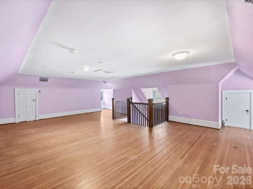 242 Hillside Avenue, Charlotte, NC 28209.  MLS# CAR4371887, YatesRealty ID 15455. Third floor flex space
