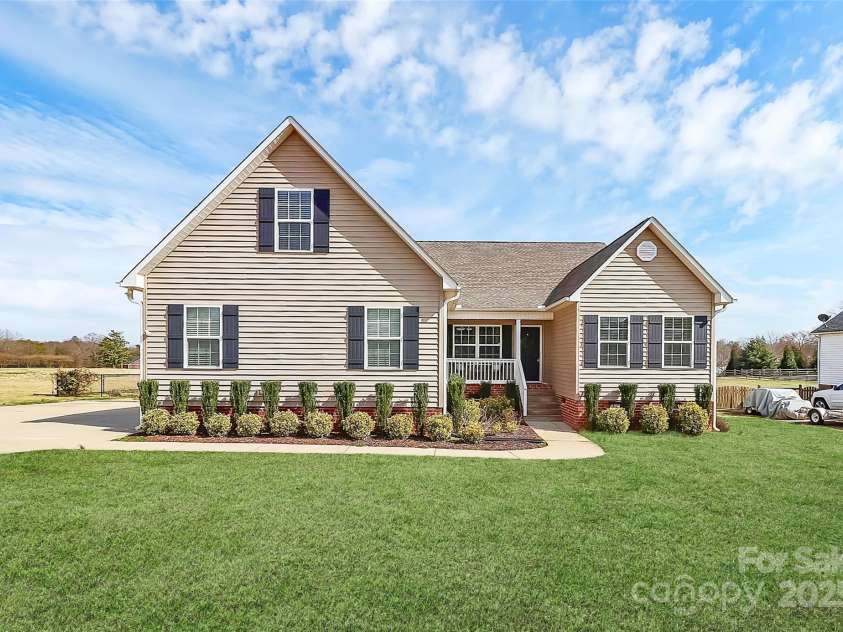 332 Shiloh Road, York, SC 29745.  MLS# CAR4220028, YatesRealty ID 15455. 