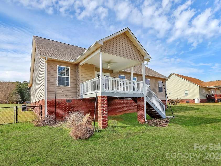 332 Shiloh Road, York, SC 29745.  MLS# CAR4220028, YatesRealty ID 15455. 