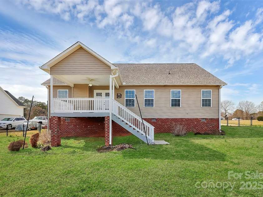332 Shiloh Road, York, SC 29745.  MLS# CAR4220028, YatesRealty ID 15455. 