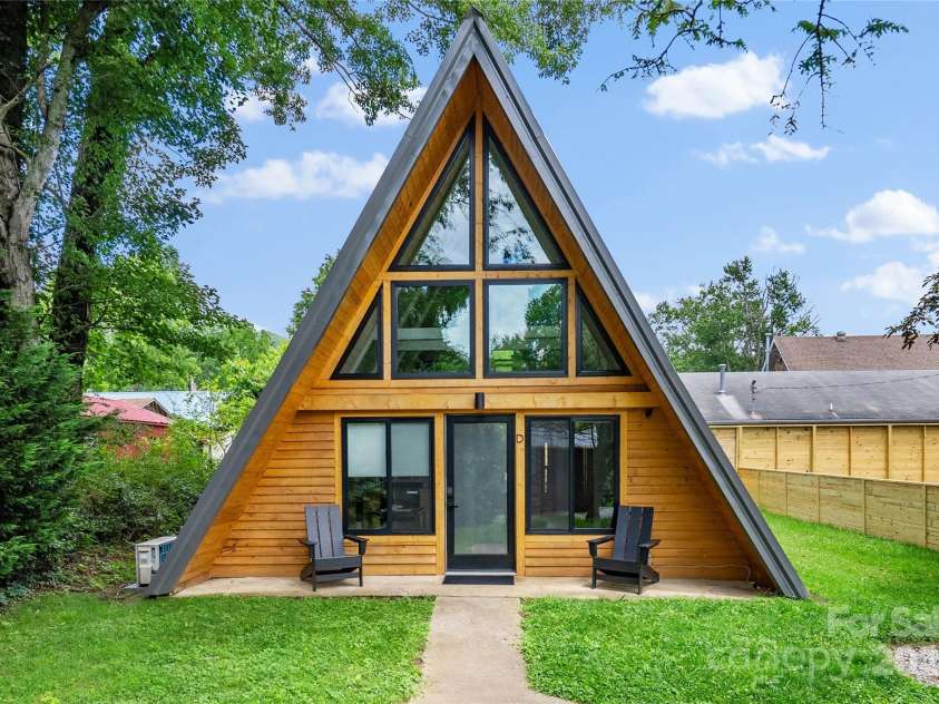 11 A Frame Alley, Black Mountain, NC 28711.  MLS# CAR4239162, YatesRealty ID 15456. Gorgeous A Frame in Walkable Black Mountain