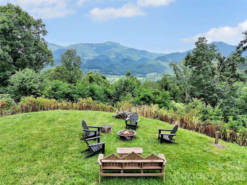 1231 Grandeur Heights, Clyde, NC 28721.  MLS# CAR4402696, YatesRealty ID 15456. 