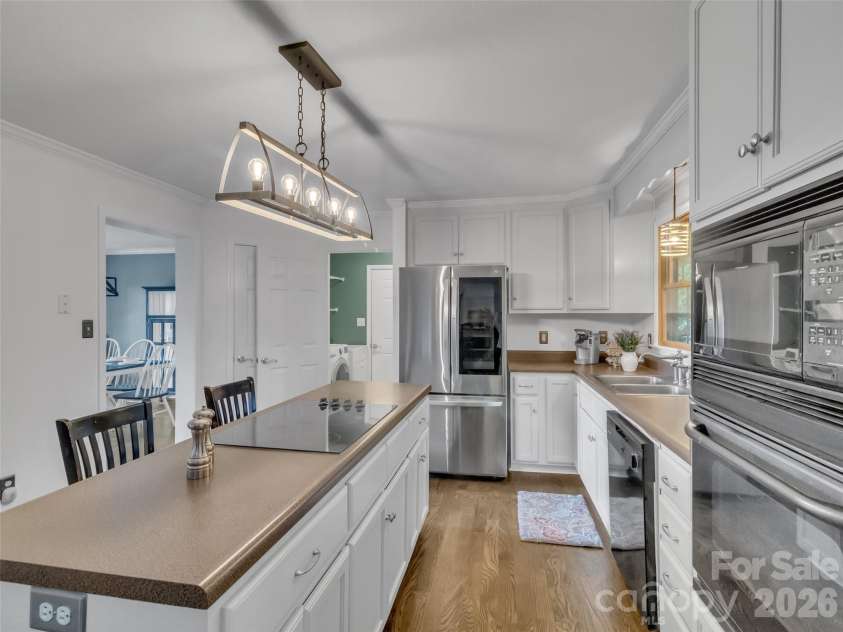 1231 Grandeur Heights, Clyde, NC 28721.  MLS# CAR4402696, YatesRealty ID 15456. 
