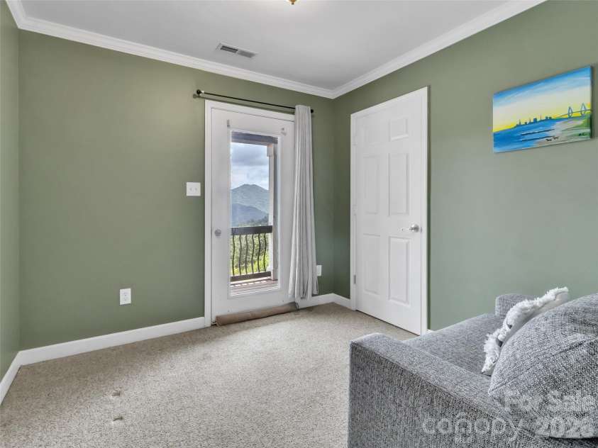 1231 Grandeur Heights, Clyde, NC 28721.  MLS# CAR4402696, YatesRealty ID 15456. 