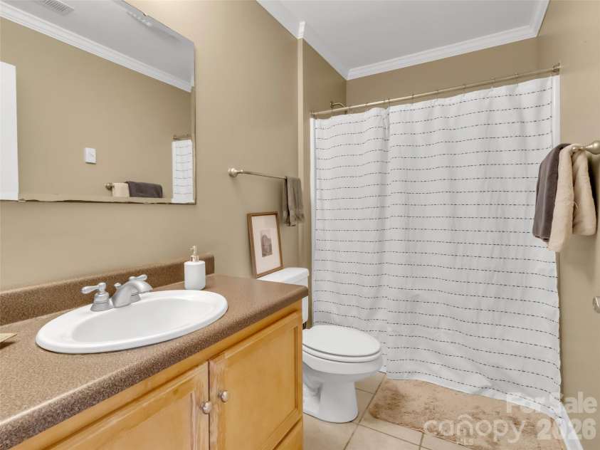 1231 Grandeur Heights, Clyde, NC 28721.  MLS# CAR4402696, YatesRealty ID 15456. 