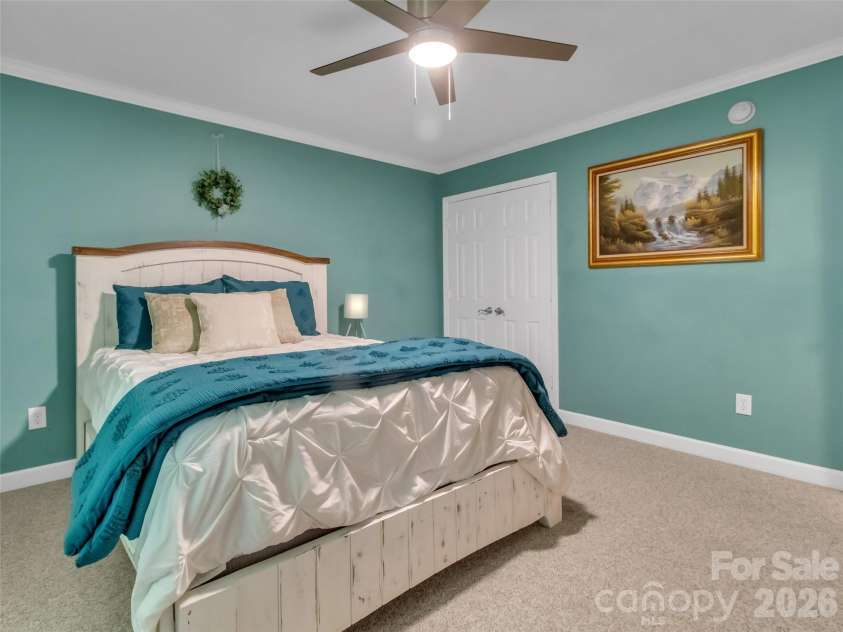 1231 Grandeur Heights, Clyde, NC 28721.  MLS# CAR4402696, YatesRealty ID 15456. 