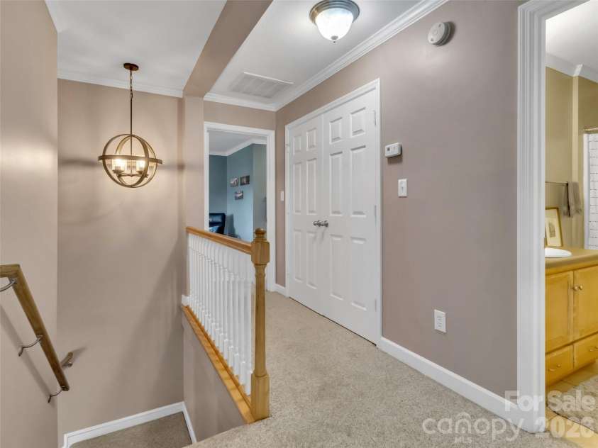 1231 Grandeur Heights, Clyde, NC 28721.  MLS# CAR4402696, YatesRealty ID 15456. 