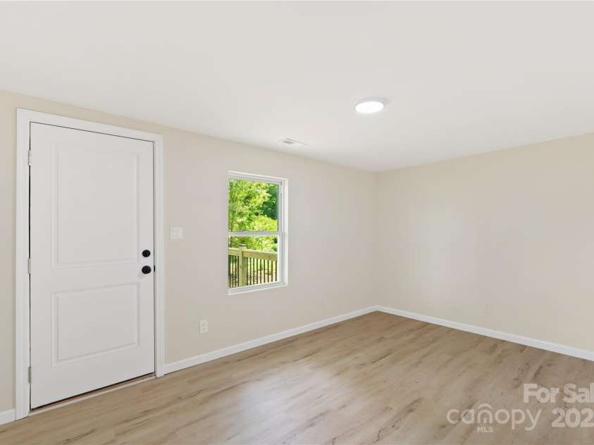 1574 Mangum Drive, Lancaster, SC 29720.  MLS# CAR4258458, YatesRealty ID 15457. 