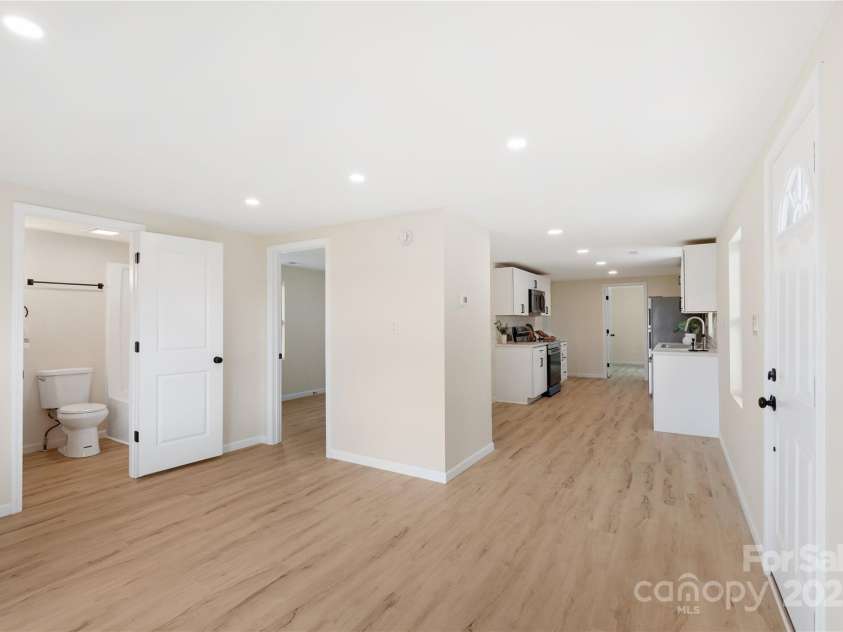 1574 Mangum Drive, Lancaster, SC 29720.  MLS# CAR4258458, YatesRealty ID 15457. 