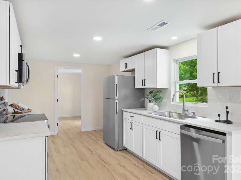 1574 Mangum Drive, Lancaster, SC 29720.  MLS# CAR4258458, YatesRealty ID 15457. 