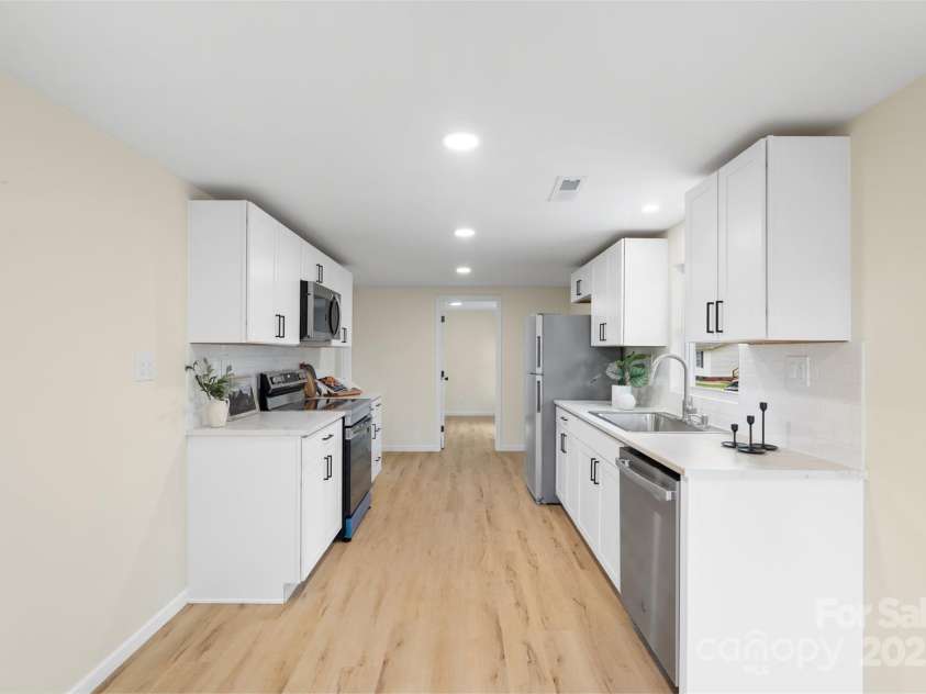 1574 Mangum Drive, Lancaster, SC 29720.  MLS# CAR4258458, YatesRealty ID 15457. 