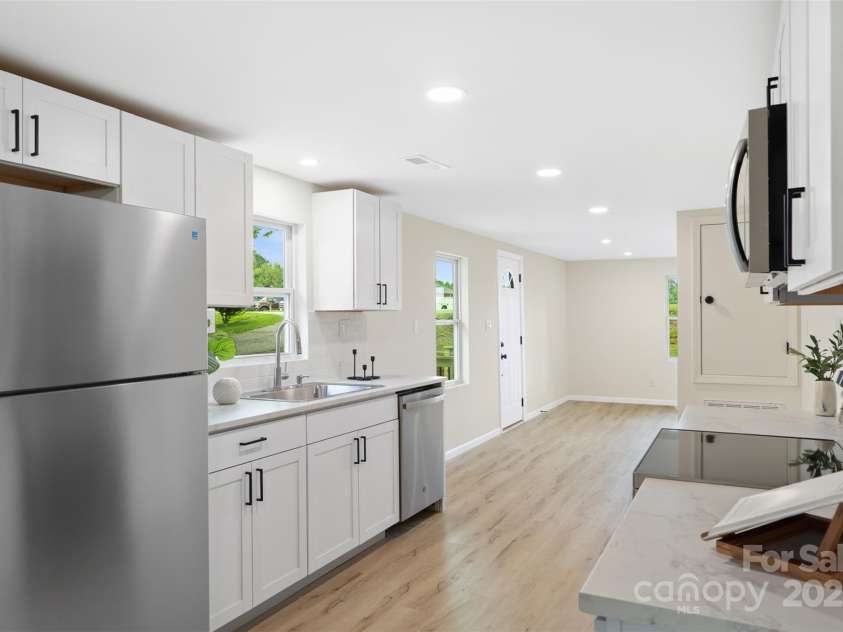 1574 Mangum Drive, Lancaster, SC 29720.  MLS# CAR4258458, YatesRealty ID 15457. 