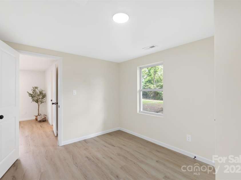 1574 Mangum Drive, Lancaster, SC 29720.  MLS# CAR4258458, YatesRealty ID 15457. 