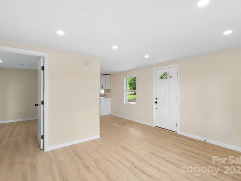 1574 Mangum Drive, Lancaster, SC 29720.  MLS# CAR4258458, YatesRealty ID 15457. Fully updated!