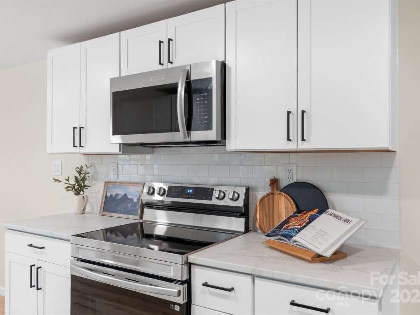 1574 Mangum Drive, Lancaster, SC 29720.  MLS# CAR4258458, YatesRealty ID 15457. New Kitchen!