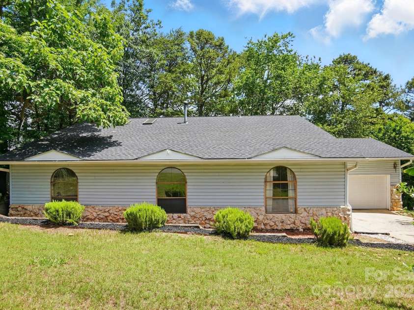 1205 Molokai Drive, Tega Cay, SC 29708.  MLS# CAR4224217, YatesRealty ID 15459. 