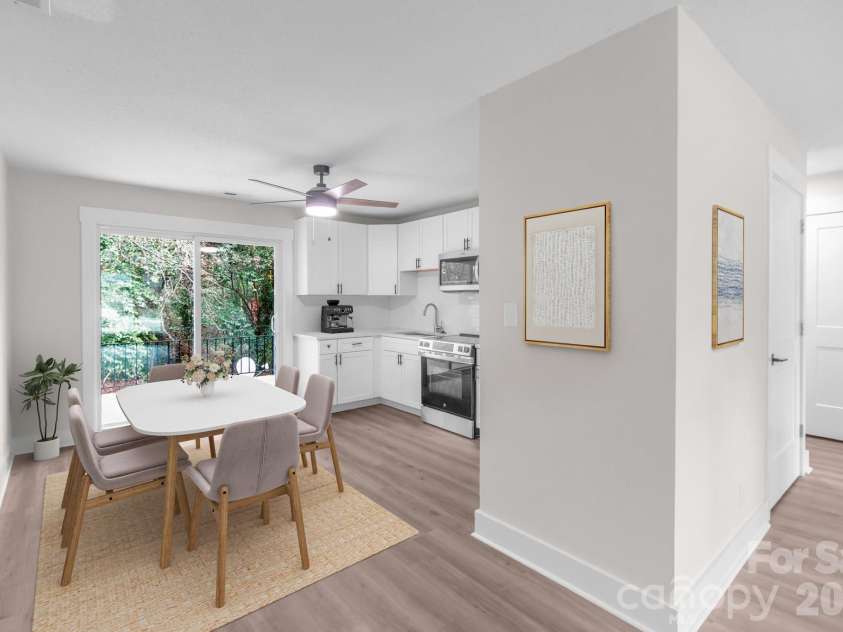 533 Blendwood Drive, Charlotte, NC 28215.  MLS# CAR4335426, YatesRealty ID 15459. Kitchen + living open