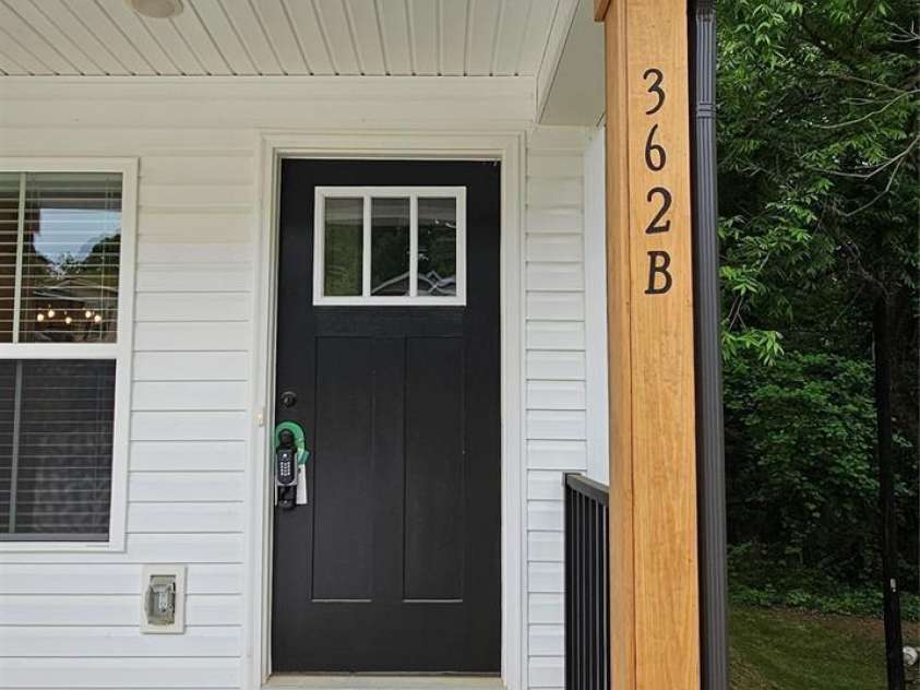 362 Moore Avenue, Mooresville, NC 28115.  MLS# CAR4255939, YatesRealty ID 15460. Unit B