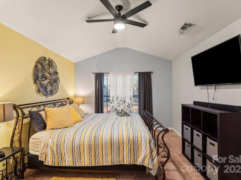 9408 Hamel Street, Charlotte, NC 28215.  MLS# CAR4213263, YatesRealty ID 15462. Primary Bedroom