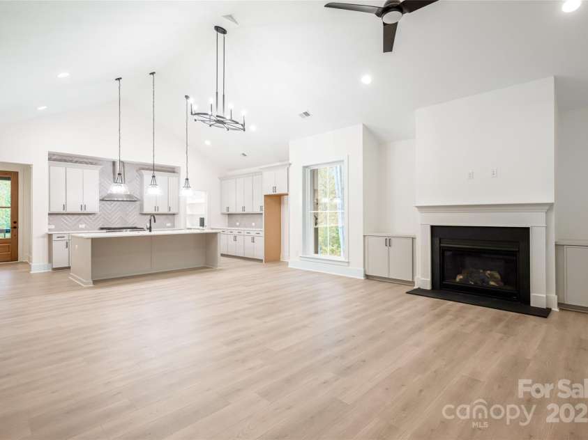 15 Maggies Lane, Asheville, NC 28803.  MLS# CAR4183002, YatesRealty ID 15463. Beautiful, open design