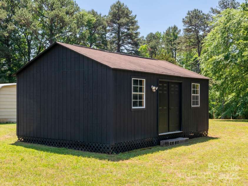 7728 Babe Stillwell Farm Road, Huntersville, NC 28078.  MLS# CAR4255046, YatesRealty ID 15464. 
