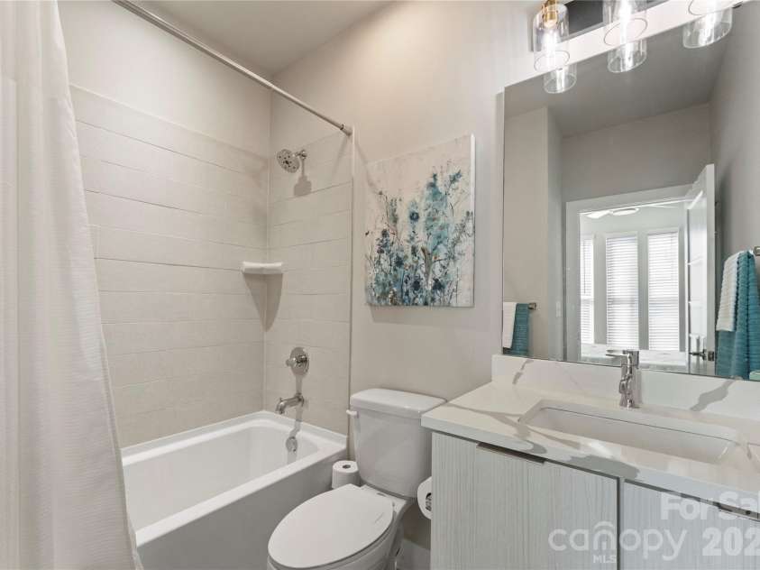 1707 Cannon View Lane, Charlotte, NC 28208.  MLS# CAR4344582, YatesRealty ID 15466. 