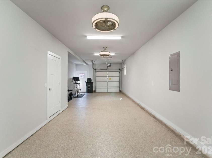 1707 Cannon View Lane, Charlotte, NC 28208.  MLS# CAR4344582, YatesRealty ID 15466. 