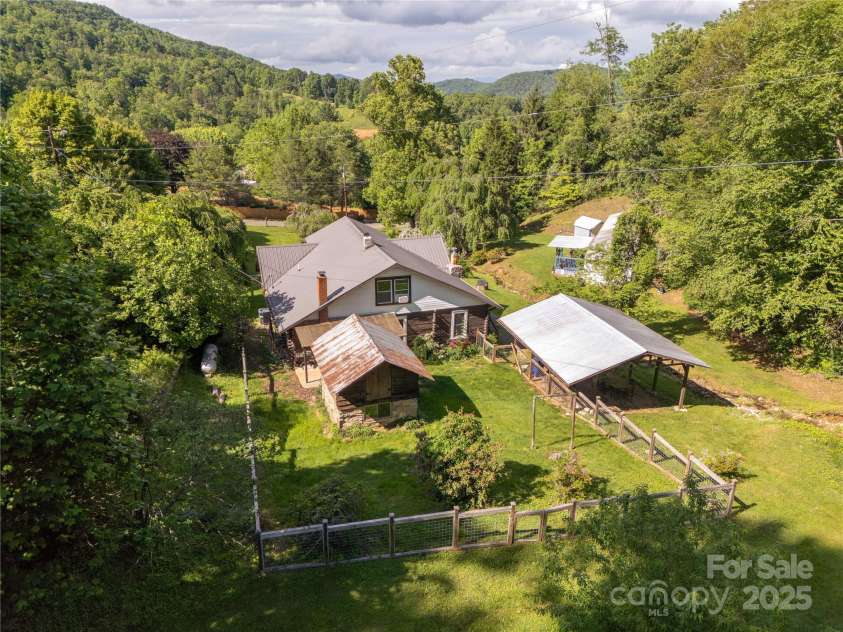 223 Smith Cove Road, Candler, NC 28715.  MLS# CAR4260710, YatesRealty ID 15466. 