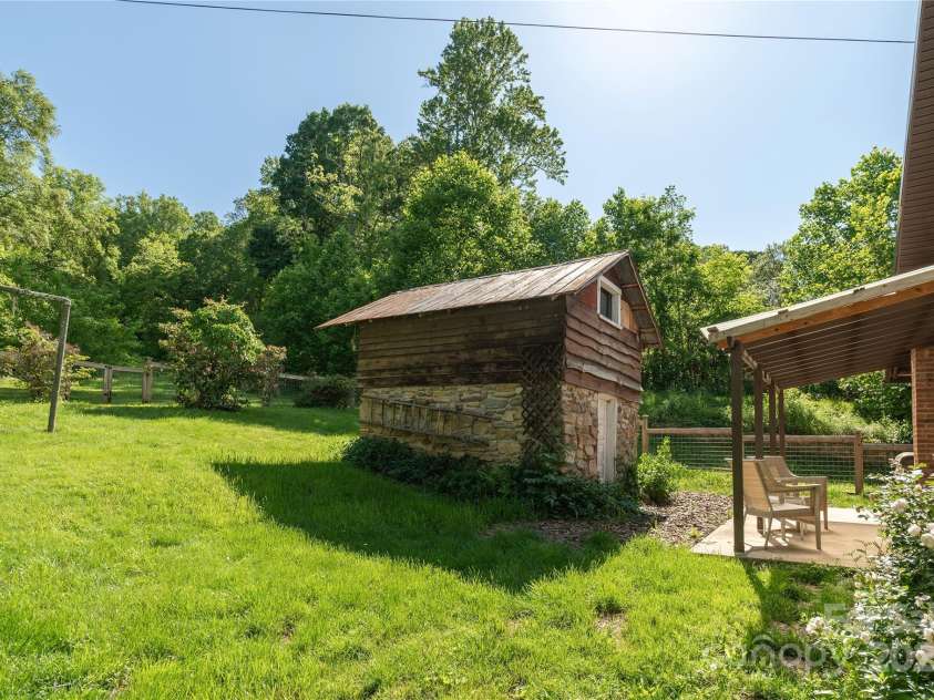 223 Smith Cove Road, Candler, NC 28715.  MLS# CAR4260710, YatesRealty ID 15466. 