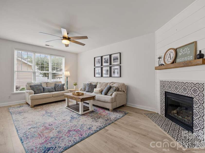9715 Cadman Court, Cornelius, NC 28031.  MLS# CAR4372557, YatesRealty ID 15468. 
