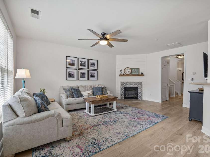 9715 Cadman Court, Cornelius, NC 28031.  MLS# CAR4372557, YatesRealty ID 15468. 