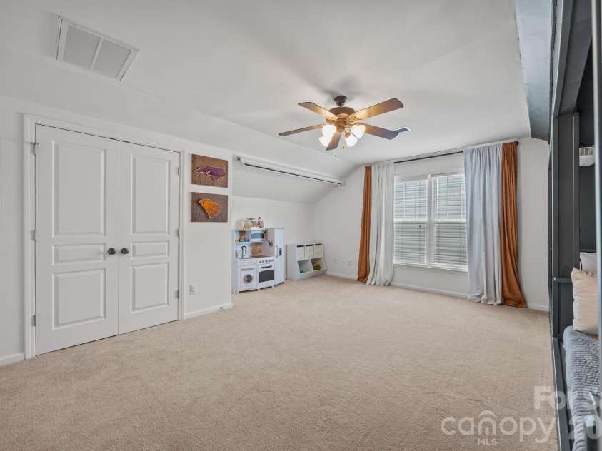 9715 Cadman Court, Cornelius, NC 28031.  MLS# CAR4372557, YatesRealty ID 15468. 