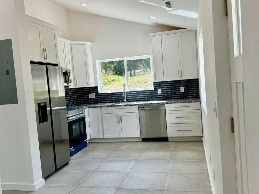 900 Linney Lane, Shelby, NC 28152.  MLS# CAR4276627, YatesRealty ID 1547. KITCHEN