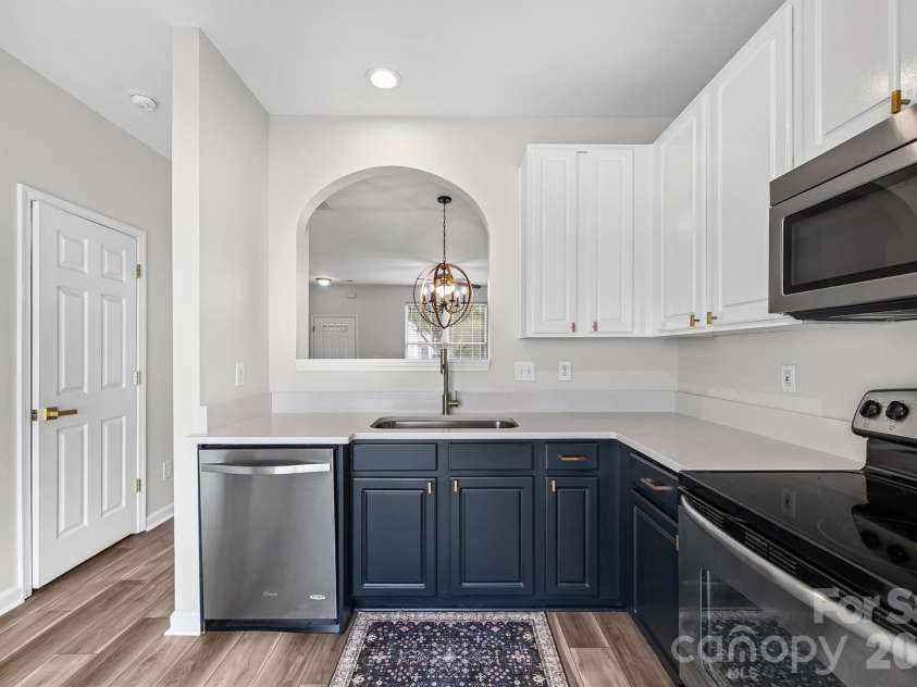 1114 Sienna Sand Way, Fort Mill, SC 29708.  MLS# CAR4360658, YatesRealty ID 15470. Kitchen
